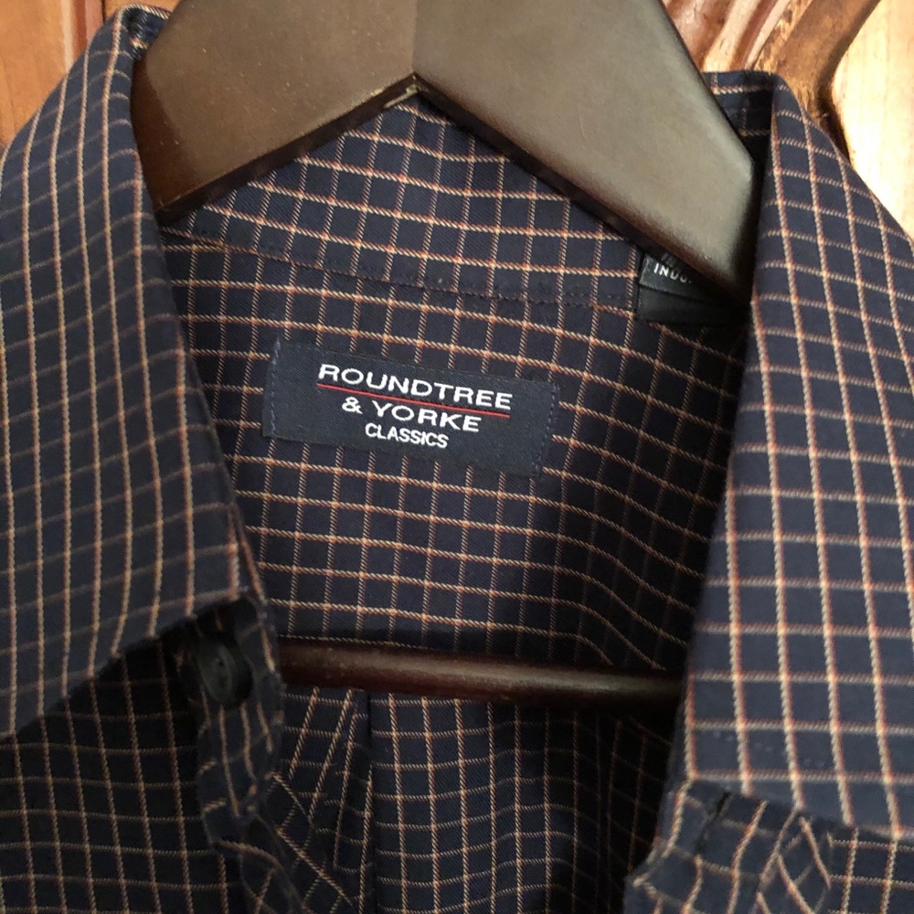 Classic button down - Picture 2 of 7